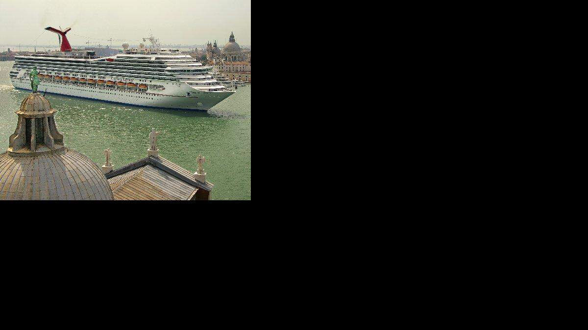 El crucero Liberty de Carnival, en una foto de archivo de 2006.