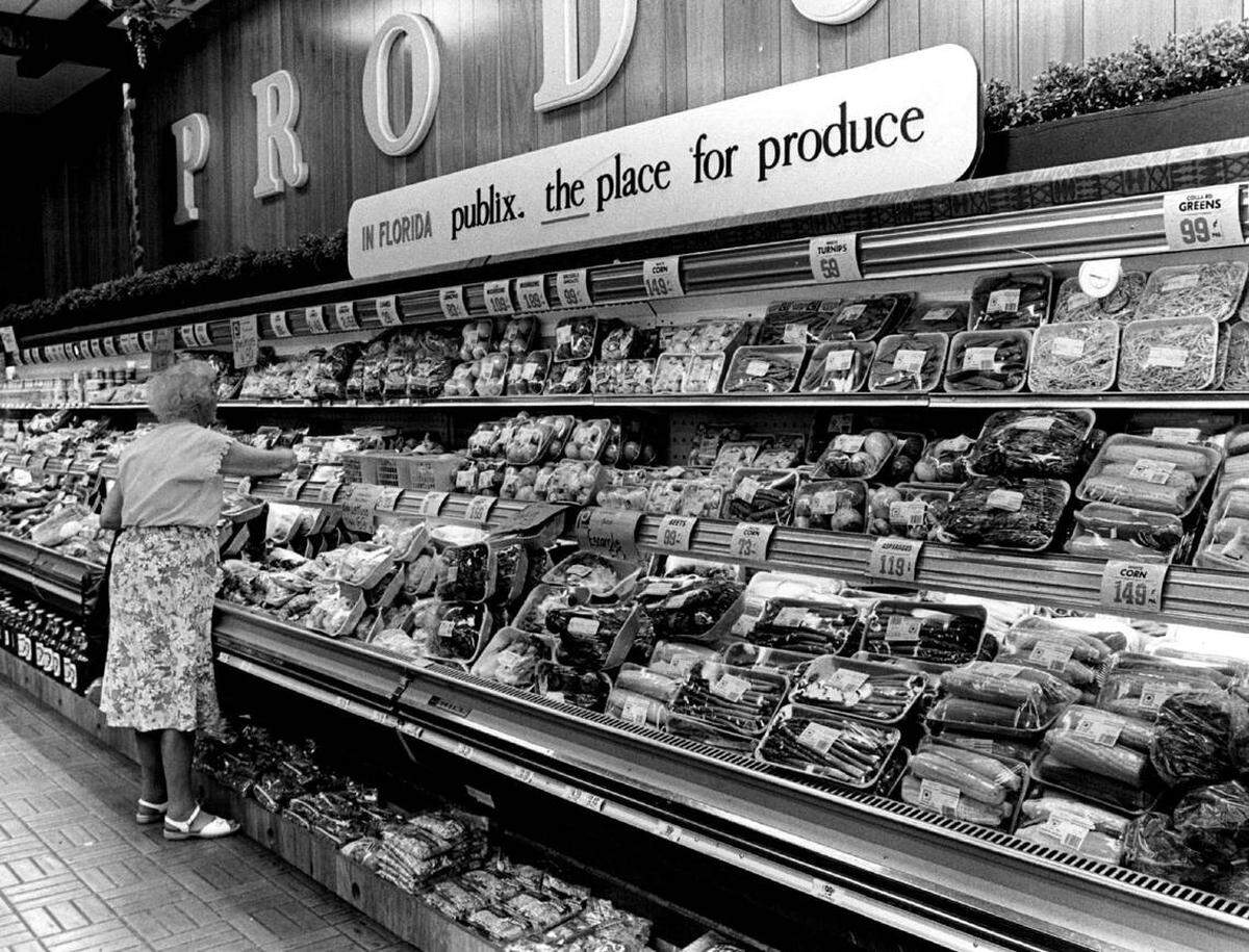 La sección de vegetales en un Publix de Biscayne Boulevard y la calle 46 del NE en Miami en los años 80.