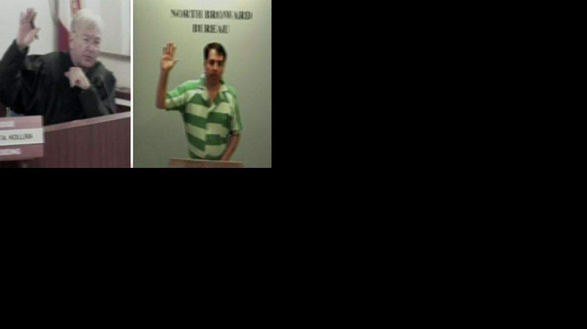 Reid Rago, de 45 años, se enfrentó el miércoles a un juez en una audiencia para fijarle fianza.
