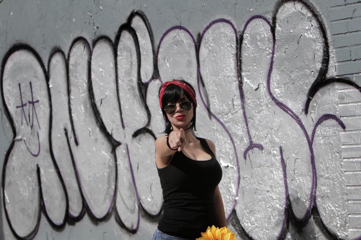 Ana Olema es autora de varios proyectos artísticos en los que confronta al gobierno cubano, entre otras cosas por expropiarle su cuerpo.