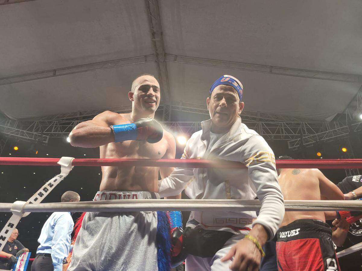 Liván Navarro estaba algo perdido, pero en su regreso se pudo apreciar que aún posee condiciones y boxeo para avanzar, aunque necesita continuidad en los cuadriláteros para no perder lo logrado.