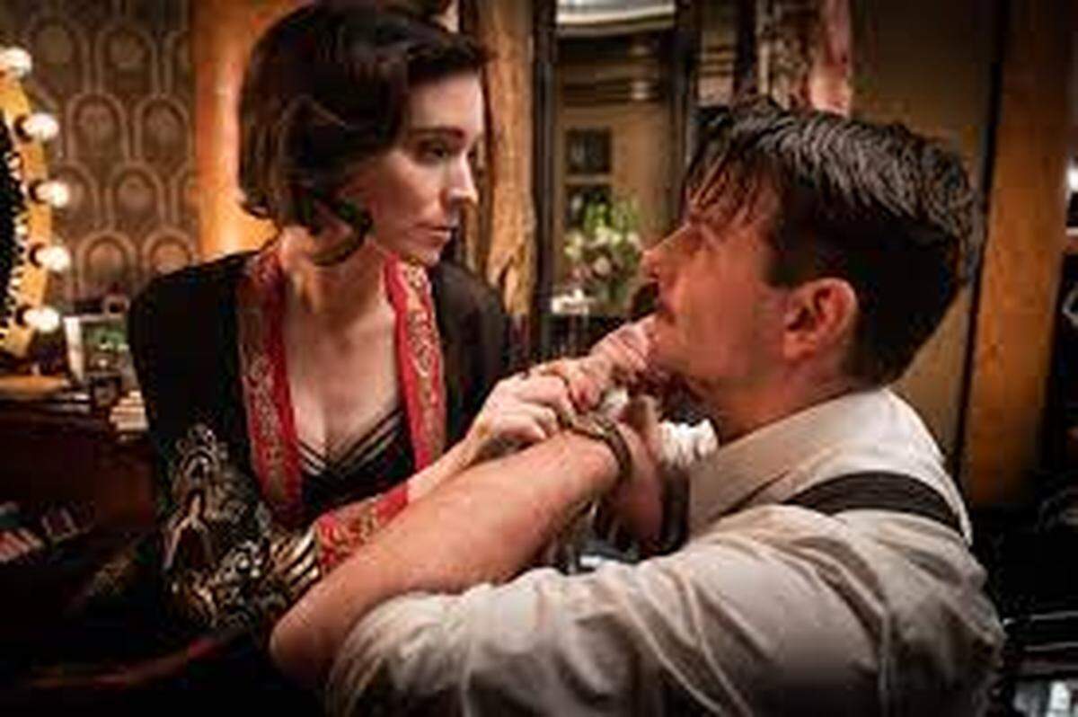 En el Teatro Tower ‘Nightmare Alley’ (2021) del realizador Guillermo del Toro con Bradley Cooper, Cate Blanchett y Willem Dafoe.