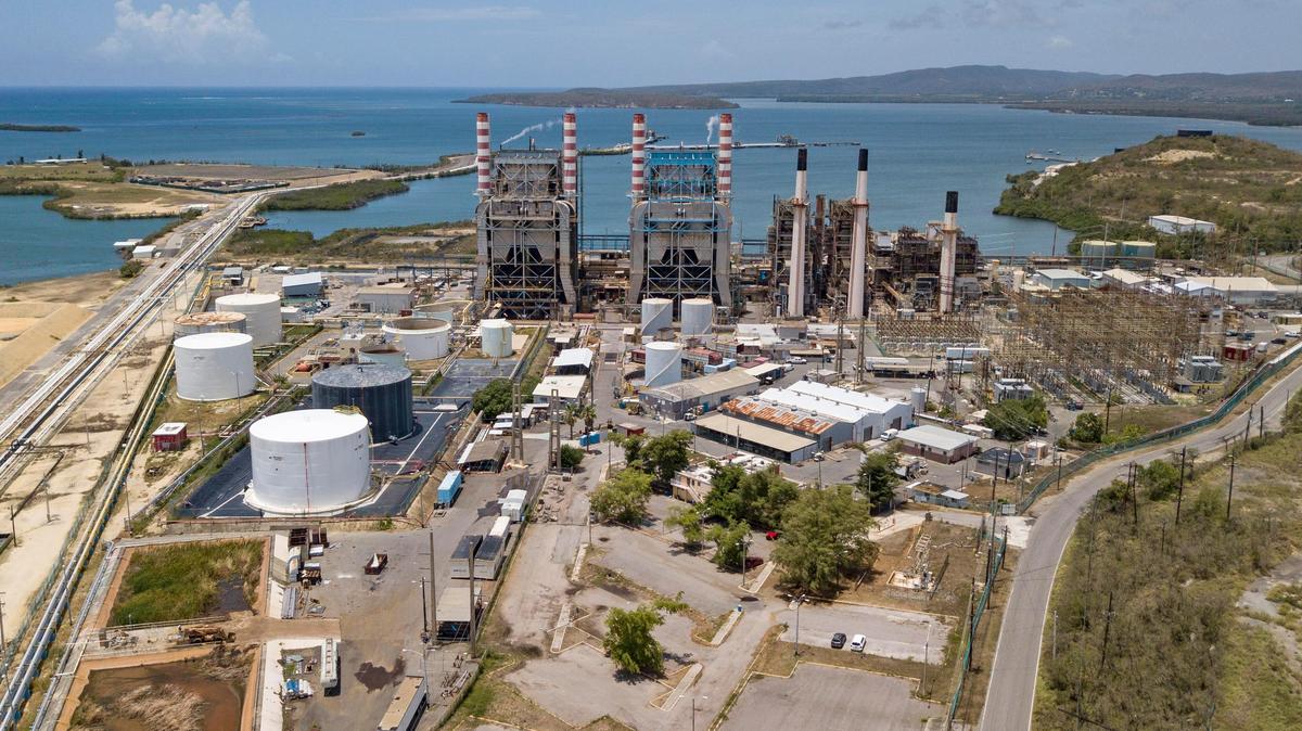 El complejo electrogenerador Costa Sur en Guayanilla, Puerto Rico.