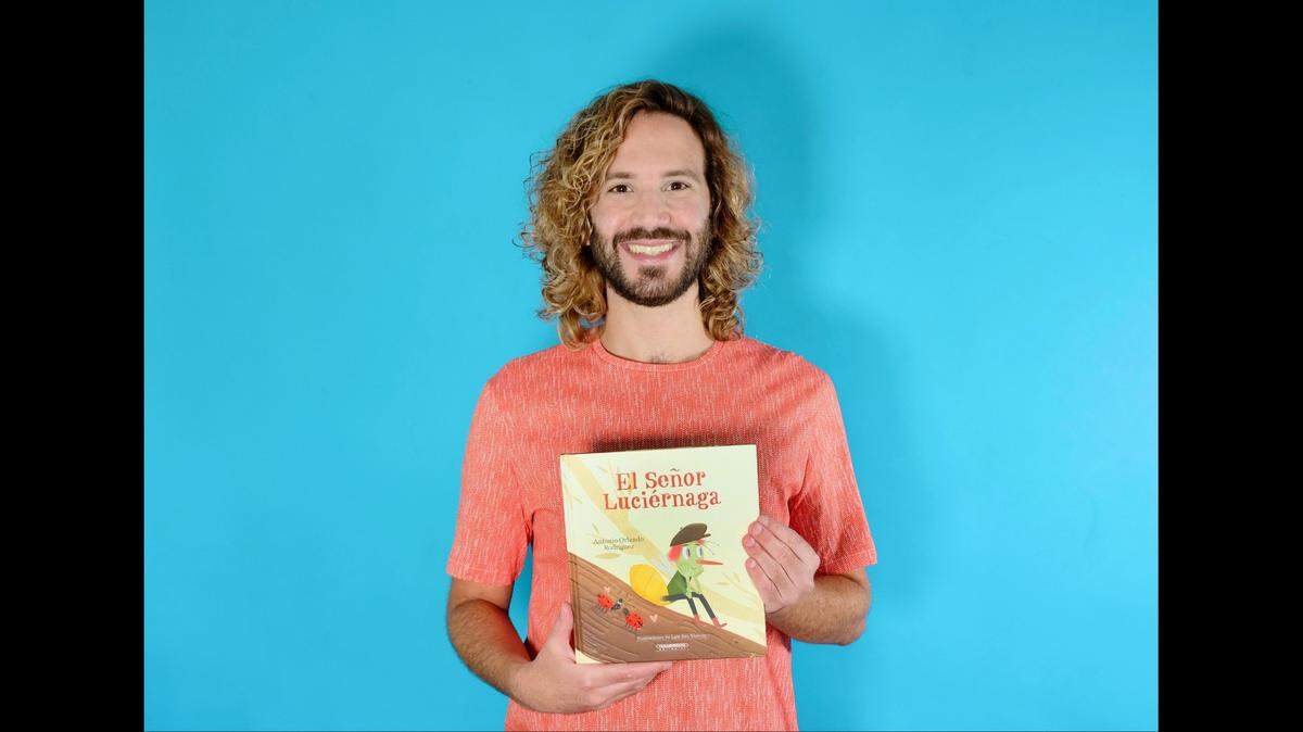La actuación y puesta en escena de ‘El Señor Luciérnaga’ estarán a cargo de Leonardo Van Schermbeek, quien tendrá la colaboración de Jefferson Quintana en la dirección de arte y el diseño.