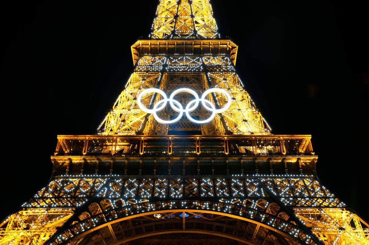 Los Juegos Olímpicos de París se inician de manera oficial el viernes 26 de julio con la ceremonia de inauguración, que por primera vez se realizará fuera del estadio.&nbsp;&nbsp;