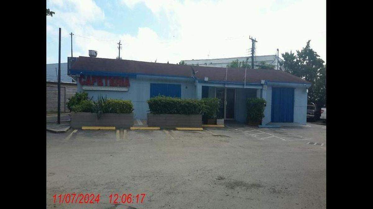 El Coyote Club, en el 5748 Washington Street, Hollywood, Condado Broward.