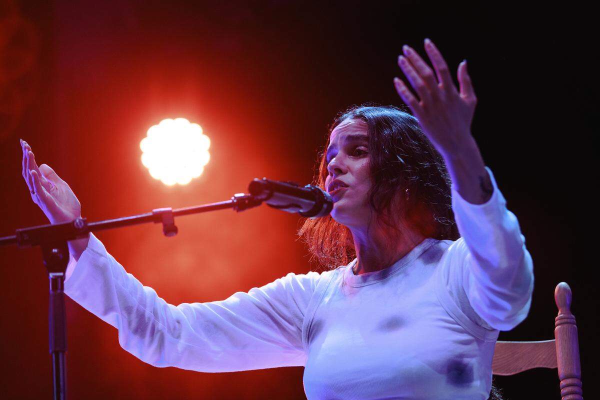 Ángeles Toledano presentó su disco “Sangre sucia” en el Miami Beach Bandshell.