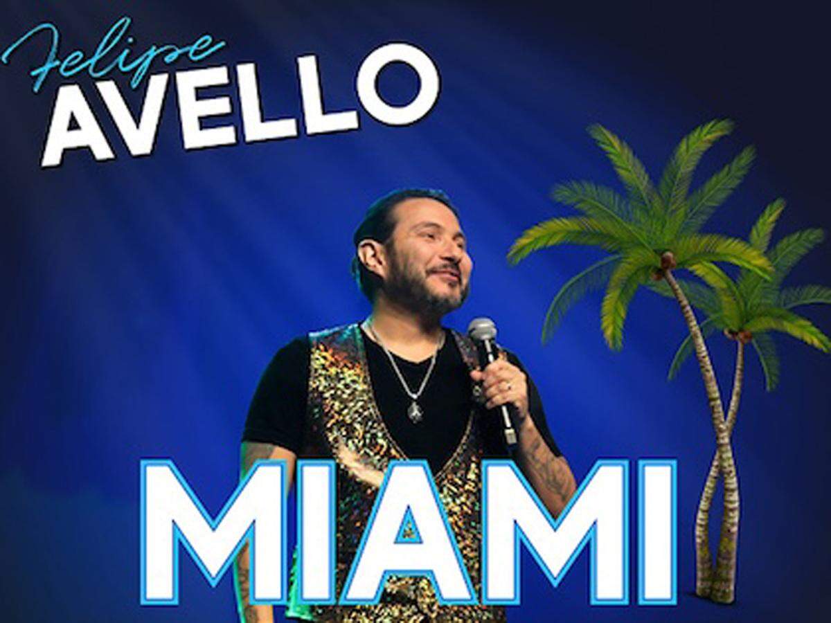 Noche del humor con Felipe Avello en el Teatro Trail.