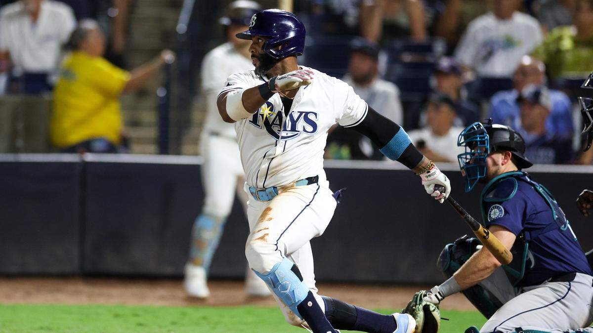El inicialista de los Rays de Tampa Bay Yandy Díaz disparó el pasado domingo su jonrón número 24 de la temporada, una cifra que no solo establece un nuevo récord personal, sino que lo reafirma como uno de los bates más confiables de la Liga Americana.