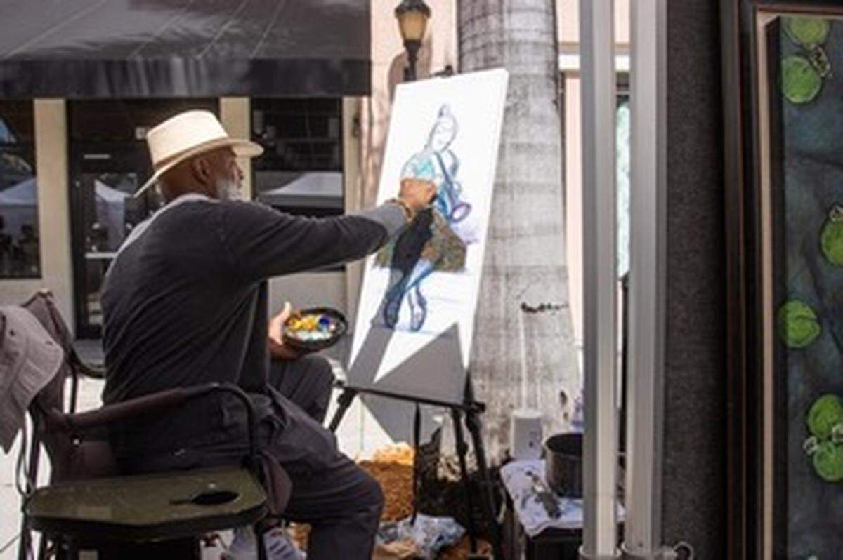 El SOMI ArtFest es un espectáculo de arte gratuito y con jurado que se llevará a cabo los días 22 y 23 de febrero de 2025 en el encantador y histórico centro de South Miami.