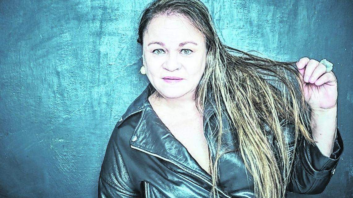 La escritora Zoé Valdés publica ‘De las palabras y el silencio’ (Editorial Sekotia, 2025), su más reciente libro.