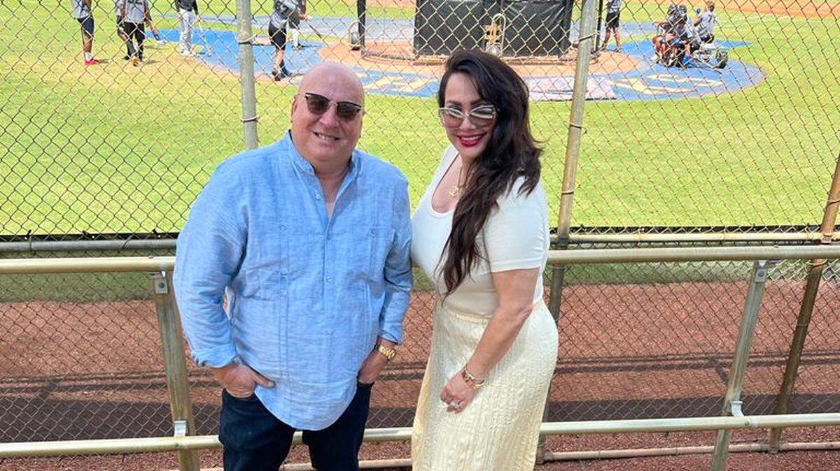 CARLOS PEREZ y Lisette Carnet, dos figuras clave en la empresa Leona Sports.