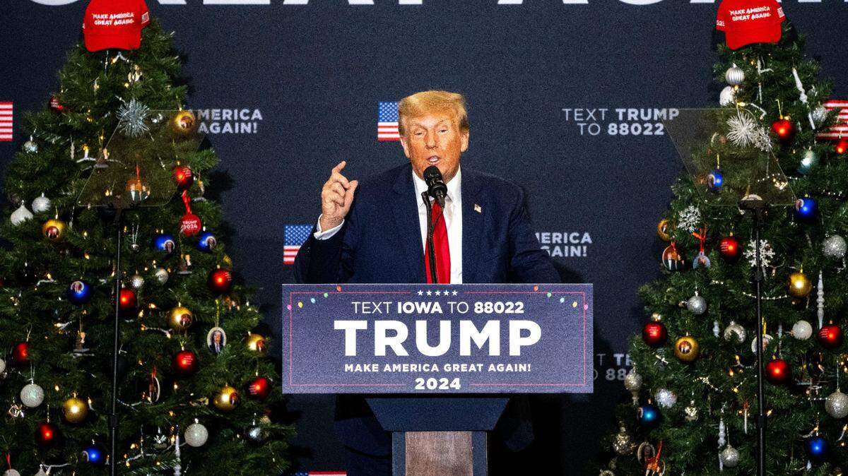 Foto de archivo. Los abogados de Donald Trump sostienen que el tribunal de apelaciones debería ordenar que se desestime el caso, argumentando que, como expresidente, está exento de ser procesado por actos que correspondían a sus funciones oficiales como presidente.