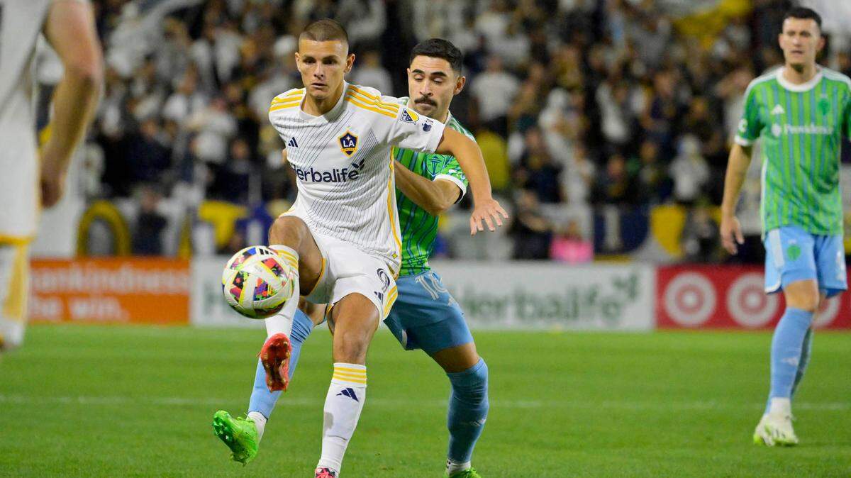 El Galaxy se ganó el puesto en la final de la MLS al vencer en su cancha 1-0 al Seattle Sounders, en la final de la Conferencia Oeste, gracias a un gol del serbio Dejan Joveljić en el minuto 85.