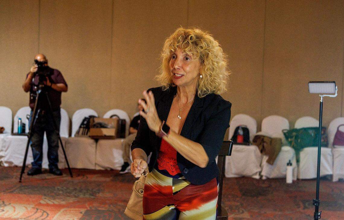 Merlene Urbay, directora de la Florida Chamber Music, dice que es la primera vez que dirije la zarzuela completa.