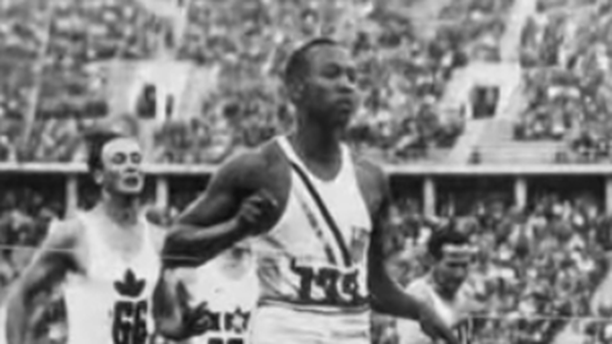 Jesse Owens ganó sus cuatro medallas de oro en los Juegos Olímpicos de Berlín de 1936, una proeza que rompió el mito de la superioridad racial y envió un mensaje al mundo en contra de la ideología fascista.