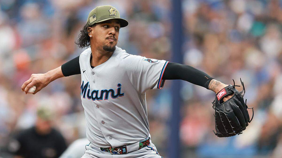 El abridor de los Marlins de Miami Eury Pérez permitió cinco carreras en cinco entradas ante los Rays en otra tambaleante salida esta temporada, el domingo en el Tropicana Field en St. Petersburg, Tampa Bay. 