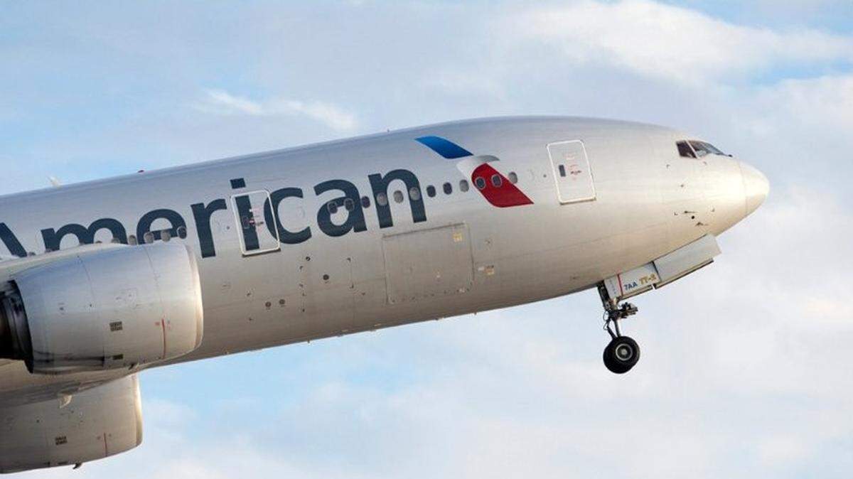 El incendio de una laptop en un vuelo con destino a Miami de American Airlines provocó pánico en los pasajeros.