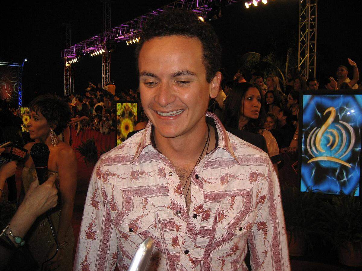 Fonseca, el cantautor colombiano conocido por su estilo que fusiona pop y vallenato, llegará a la “La Capital del Sol” el jueves 12 de junio a las 8 p.m.