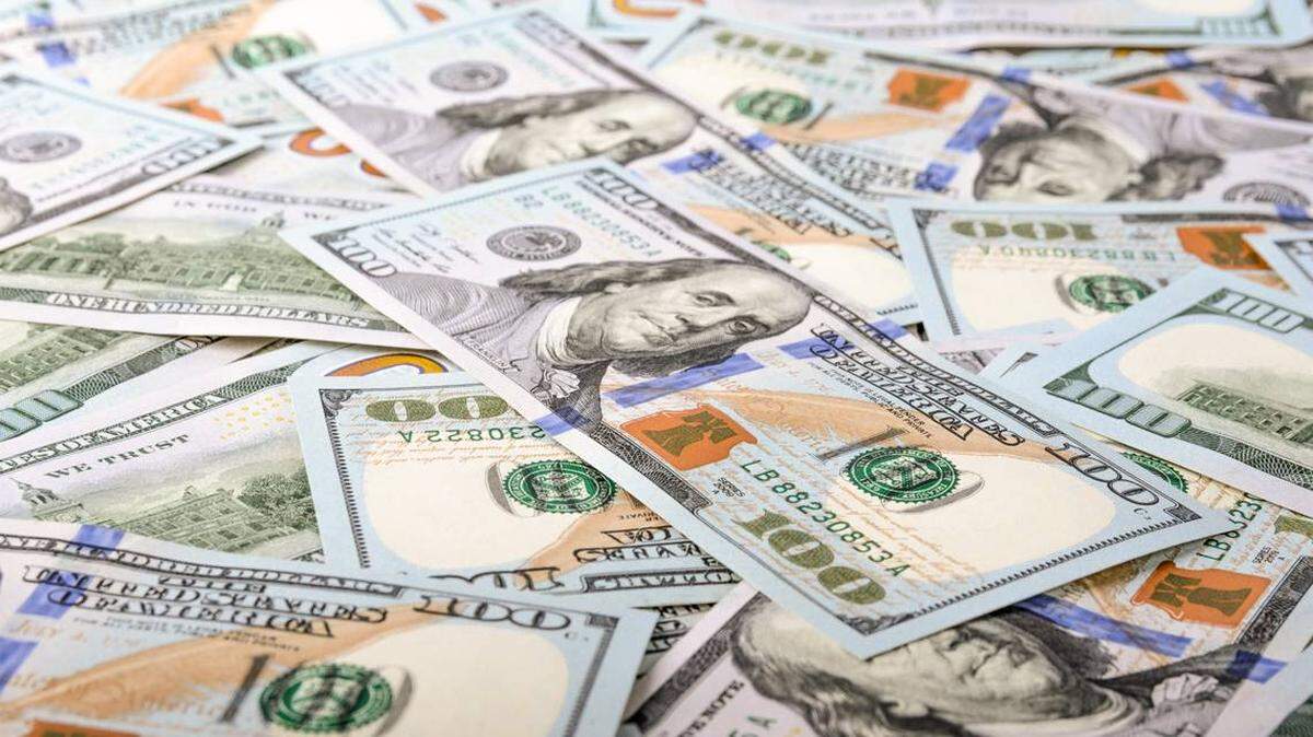 A woman got a call from a Michigan bartender telling her to check her ticket. She won big.