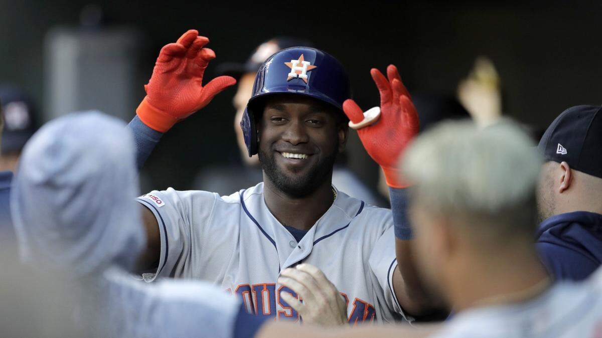 Generalmente es Yordan Alvarez el que pone los fuegos artificiales con su bate, pero el cubano tuvo que salir de un juego a causa de ellos durante un juego de los Astros de Houston contra los Bravos de Atlanta y tuvo que ser llevado a un hospital para ser atendido por falta de aire.