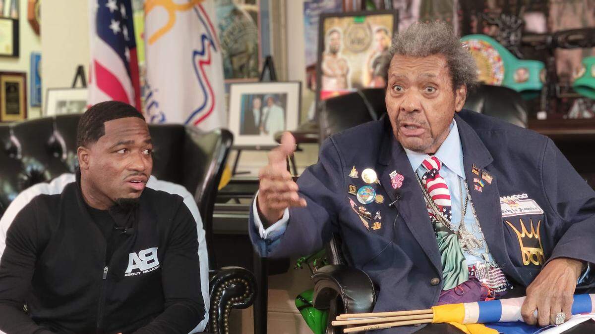 Don King junto al boxeador Adrien Broner, quien protagoniza la velada del 9 de junio en Miami.