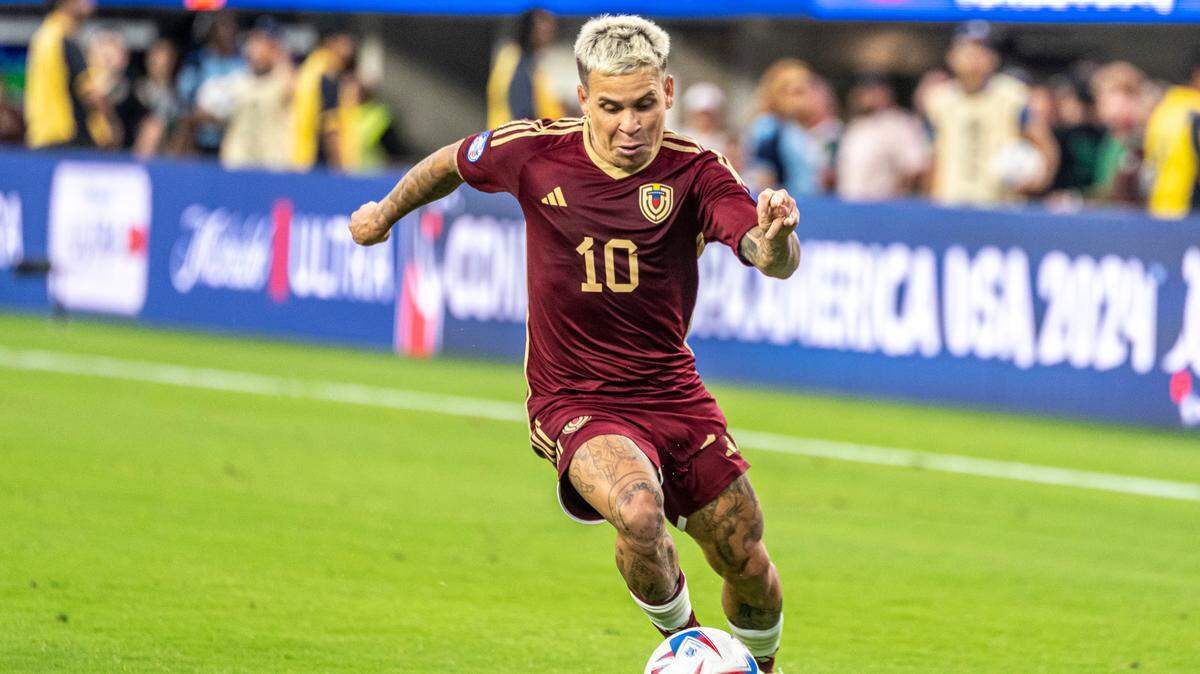 El delantero Yeferson Soteldo es una de las apuestas de Venezuela para el partido de este martes ante Chile en la eliminatoria mundialista, que se celebrará en el Estadio Nacional de Santiago.
