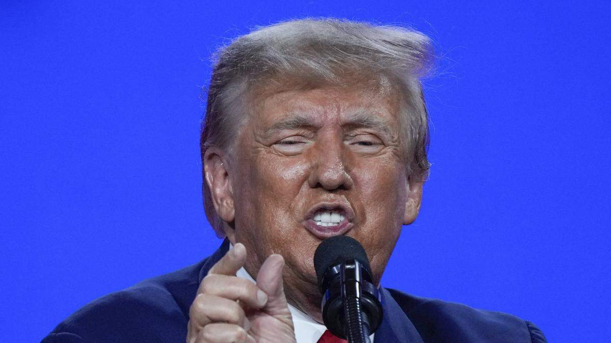 El expresidente estadounidense Donald Trump (2017-2021) compartió información secreta sobre las capacidades de los submarinos nucleares de Estados Unidos con un empresario australiano después de abandonar la Casa Blanca, según publican este martes medios como The New York Times o la cadena ABC.