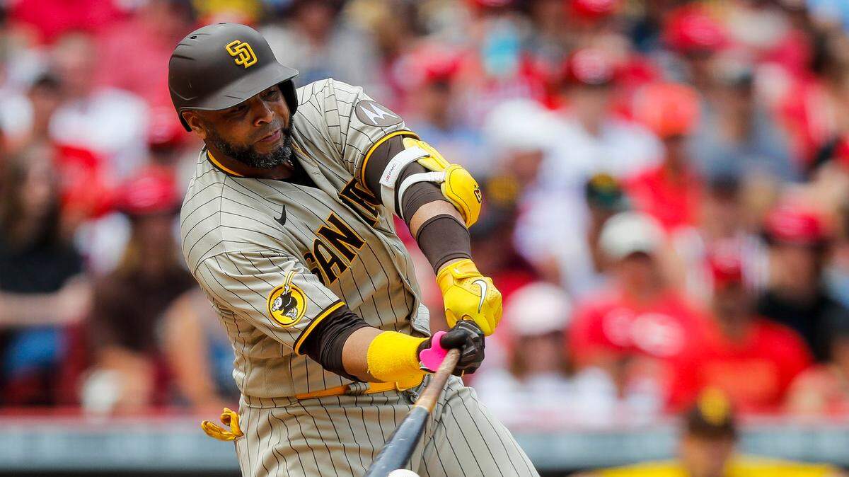 Nelson Cruz promedió .274, con 1,325 remolcadas con Milwaukee (2005), Texas (2006-13), Baltimore (2014), Seattle (2015-18), Minnesota (2019-21), Tampa Bay (2021), Washington (2022) y San Diego (2023).