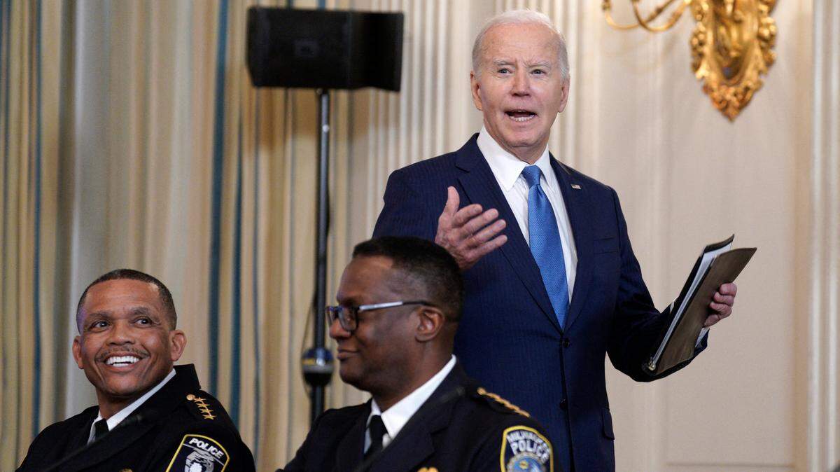 El presidente Joe Biden se reúne con representantes de las fuerzas policiales para conversar acerca de medidas para luchar contra el crimen, el miércoles 28 de febrero de 2024, en la Casa Blanca, Washington, D.C.