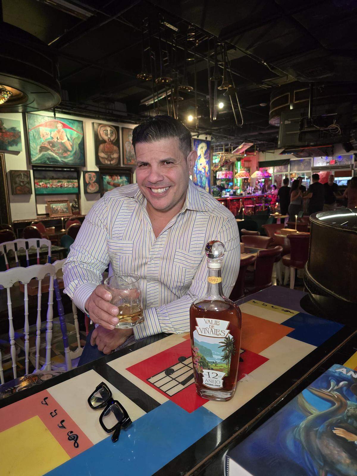 El empresario cubanoamericano Tony Haber adquirió en Estados Unidos la marca de Guayabita del Pinar y está fabricando y vendiendo en Miami la bebida tan apreciada por los cubanos.