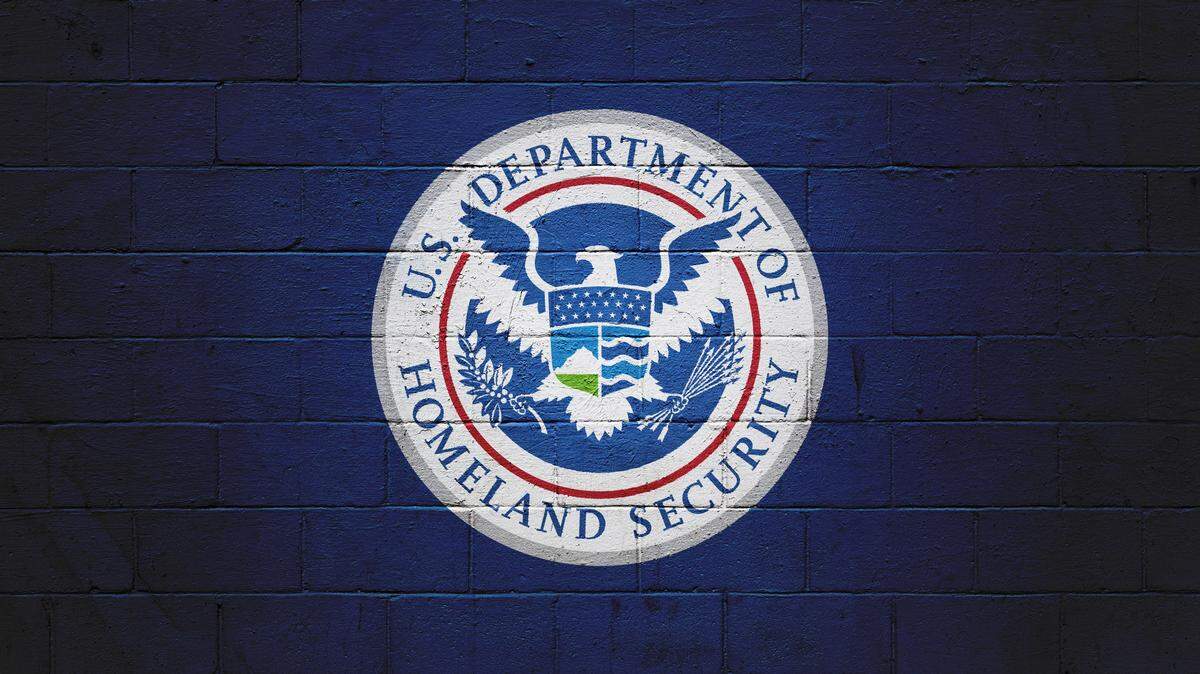 La secretaria de Seguridad Nacional (DHS, en inglés), Kristi Noem, anunció la decisión de revocar la extensión que el mandatario Joe Biden (2021-2025) había dado al Estatus de Protección Temporal (TPS) para Haití argumentando que “durante décadas” se ha “explotado y abusado” de ese beneficio.