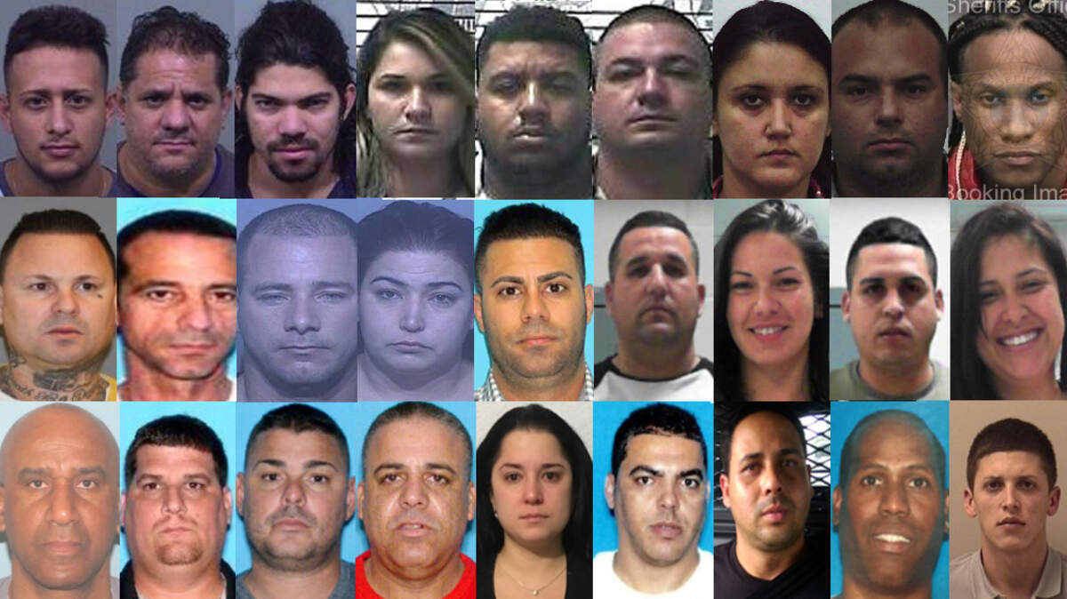 Fotografías de arrestados, la mayoría de Florida, durante los últimos dos años en Estados Unidos por clonar tarjetas de crédito y usarlas. En la foto: Yaiser Herrera Gargallo, Juan Carlos Febles, José Castillo Febles, Taise Braganca, Claudio Fontes Ferreira, Rodrigo Ferrareze, Yadina Valsés, Leonardo Hernández, Alain Ceballos- Rodríguez,  Carlos Rodríguez, Alejandro Moisés, Reinier Pérez-Rives, Eunises Llorca-Meneses, Alejandro Arias-Pérez, Naudi Reyes, Meylan Montalvo, Yosan Pans, Yari Fuentes, Juan Carlos Banos, Lester Canañeda, Ranser Rodríguez, Edelberto Hernández, Yaniris Alfonso, José Iglesias, Yadián Hernández, Eddy Pimentel-Vila y Luis Jiménez-González.