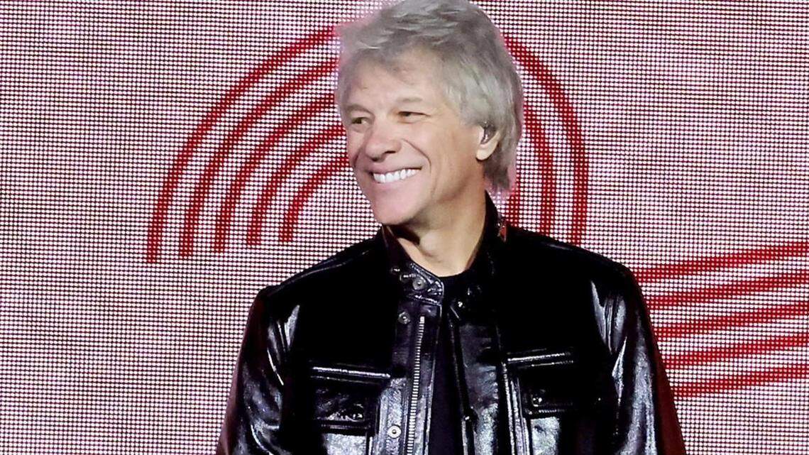 ¿Quién es el hijo menor de Bon Jovi que se graduó de la Universidad de Miami?