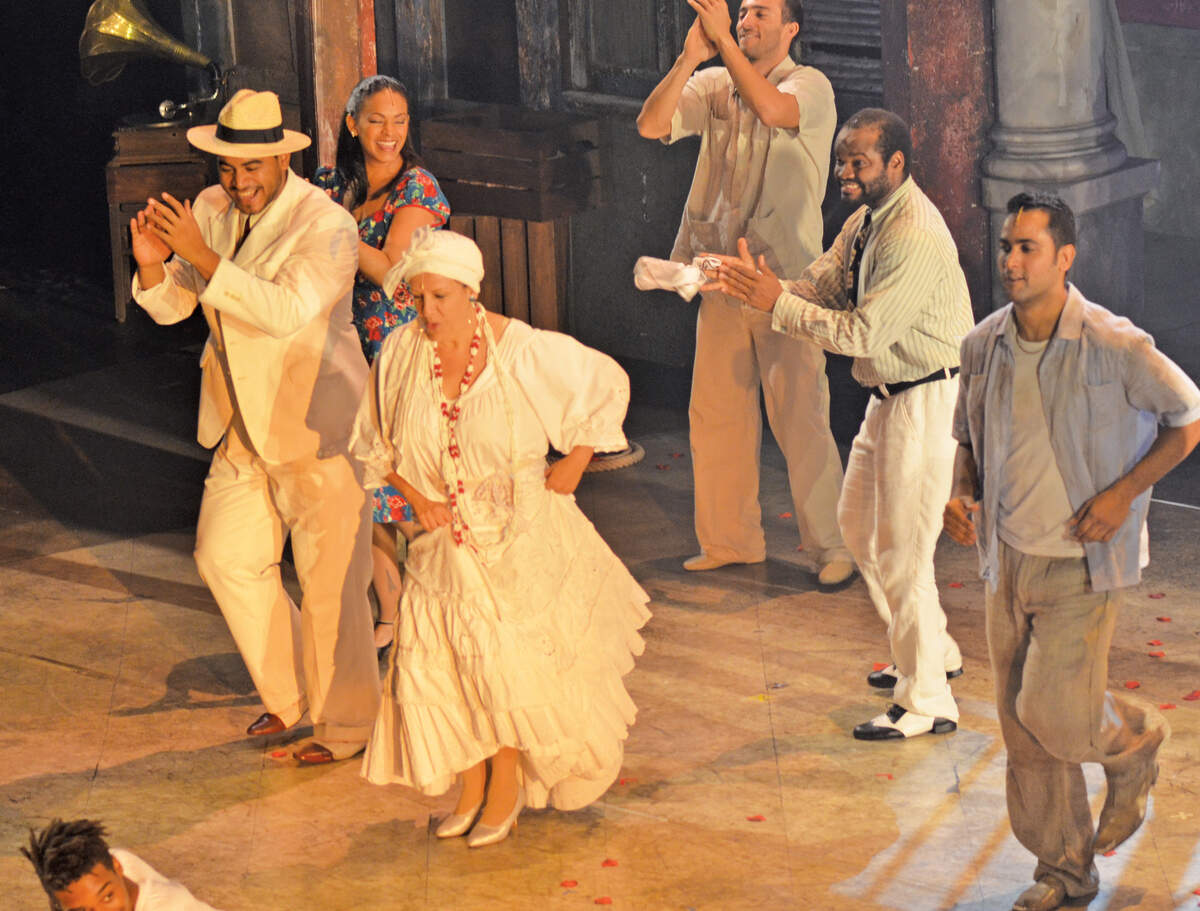 Albita se mueve en el mundo de los musicales como pez en el agua transitando un terreno que no le es ajeno.
