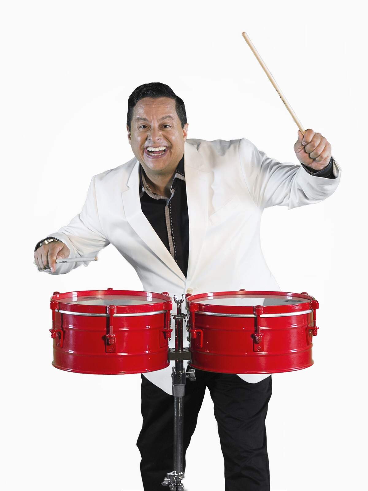 Tito Puente Jr. rendirá homenaje a su padre el Rey del Timbal, en el Mes de la Herencia Hispana.
