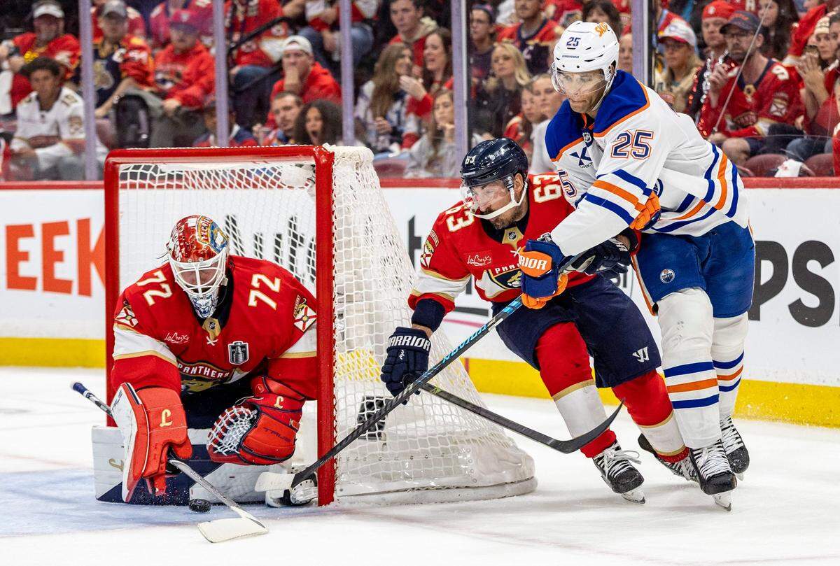 Los Oilers de Edmonton vencieron 5-4 a los Panthers de Florida y empataron 2-2 la serie final de la NHL por la Stanley Cup.