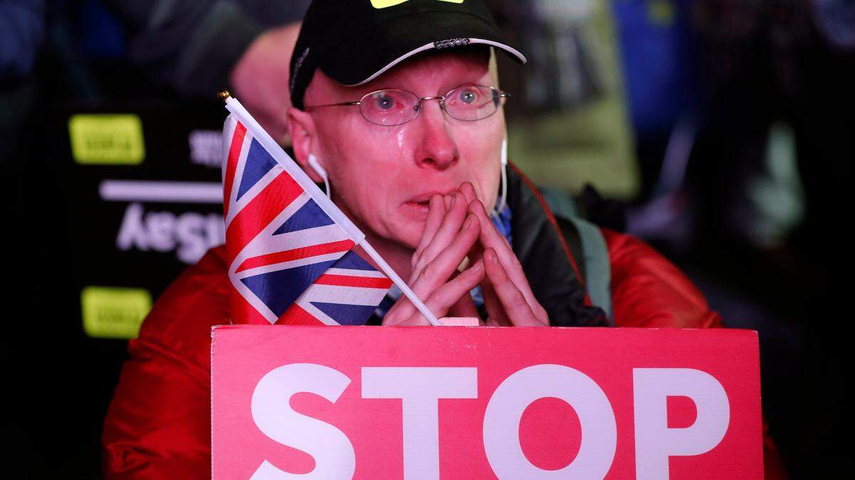 Un manifestante muestra una pancarta contra Brexit en Londres el 15 de enero del 2019.