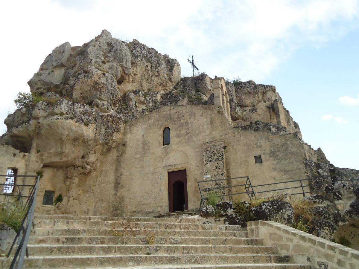 La iglesia rupestre Santa Maria de Idris.