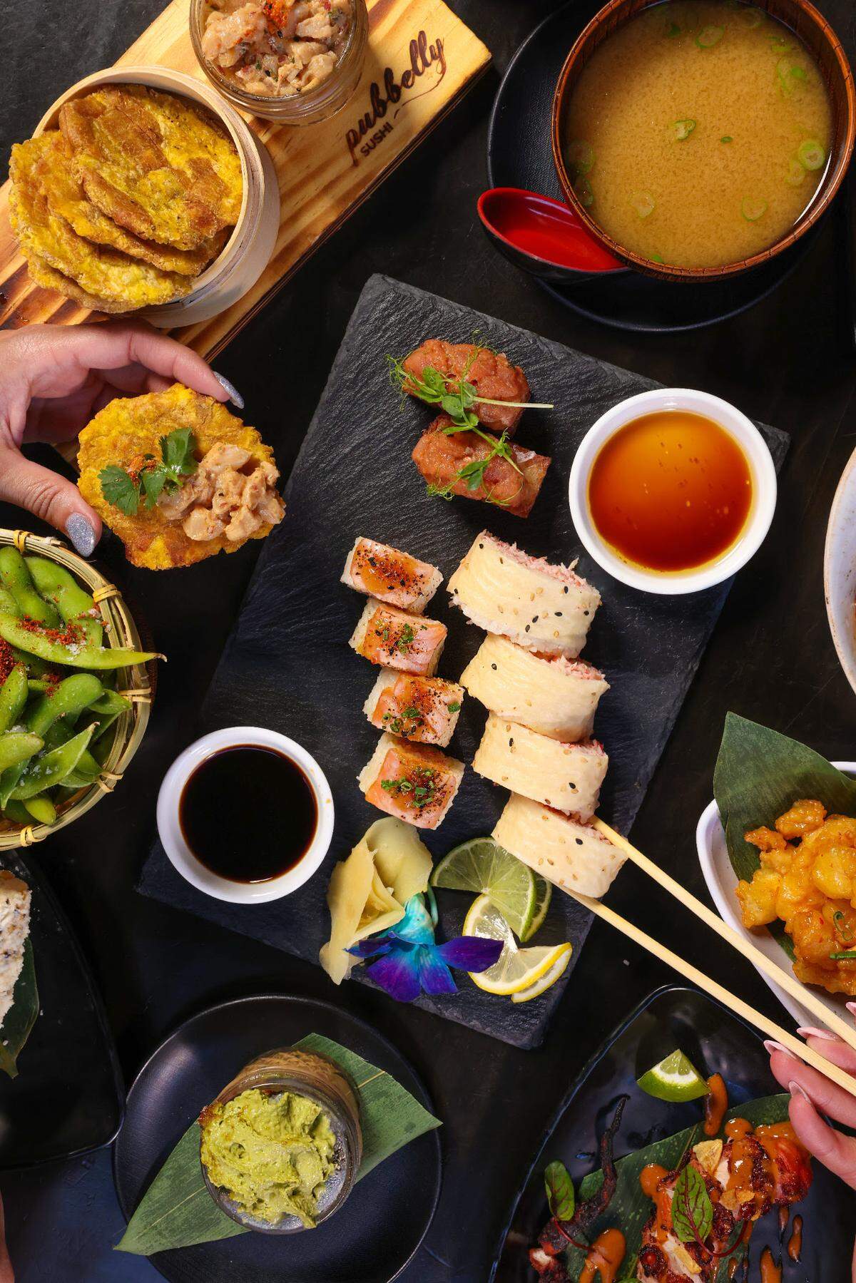 Diferentes platos puede encontrar en Pubbelly Sushi
