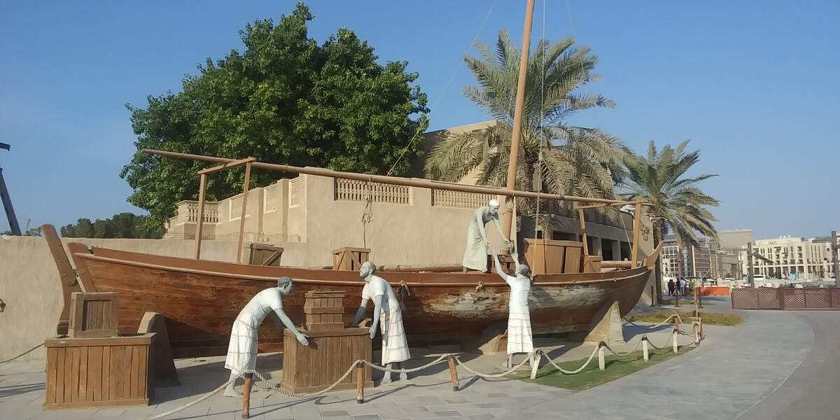 Dubái es mucho más que la Exposición Universal, que no deja de ser el último paso de este Emirato que se reinventa cada cinco años.