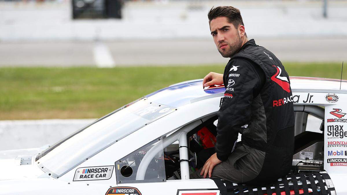 Rubén García Jr., piloto mexicano, surgió del Programa de Diversidad y en la actualidad corre en NASCAR.