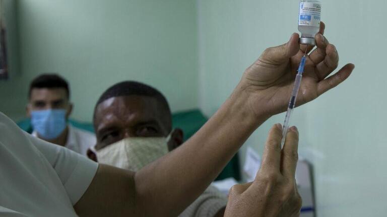 Cuba necesita jeringas para campaña de inoculación con vacunas propias