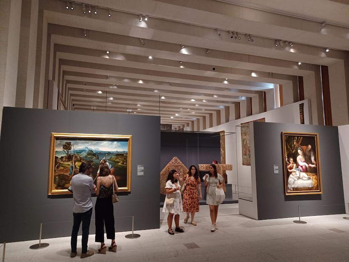 La capital española abre sin coste para el turista los principales museos, centros culturales y palacio de la ciudad a lo largo de la semana con opciones todos los días para realizar alguna visita sin sacar la cartera. 