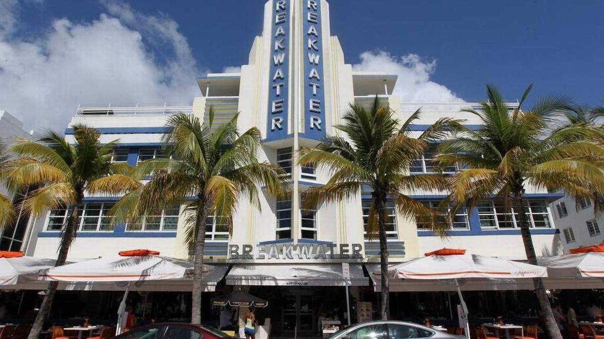 Este hotel Art Deco en Ocean Drive fue aprobado para el  programa de crédito fiscal por $ 9 millones del presupuesto de rehabilitación en 2014.