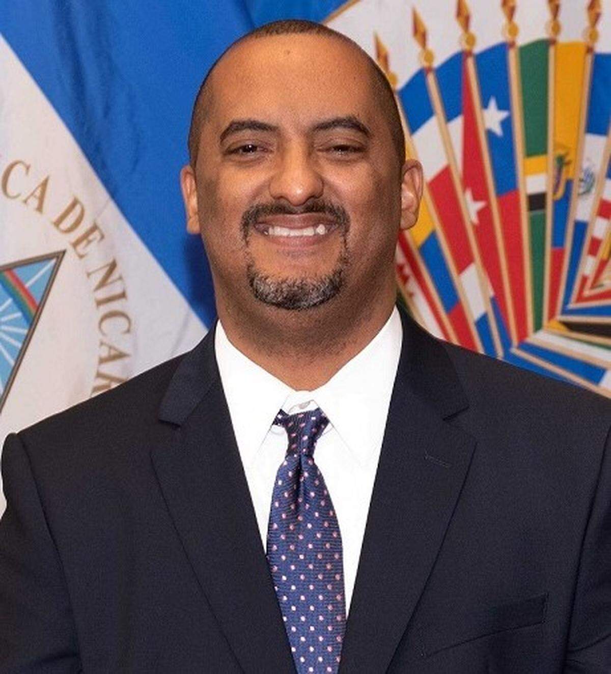 Arturo McFields Yescas es un periodista exiliado, exembajador de Nicaragua ante la OEA y exmiembro del Cuerpo de Paz de Noruega (FK).