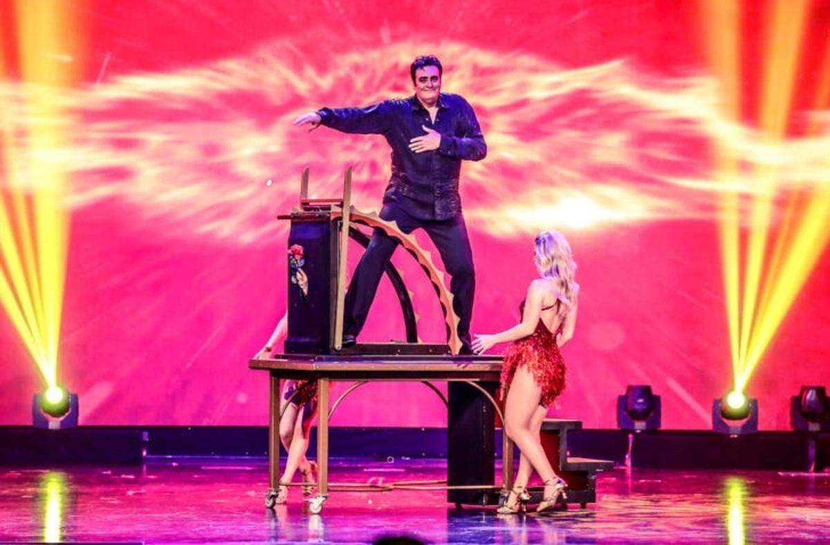 El ilusionista Rick Thomas en el Arsht Center.