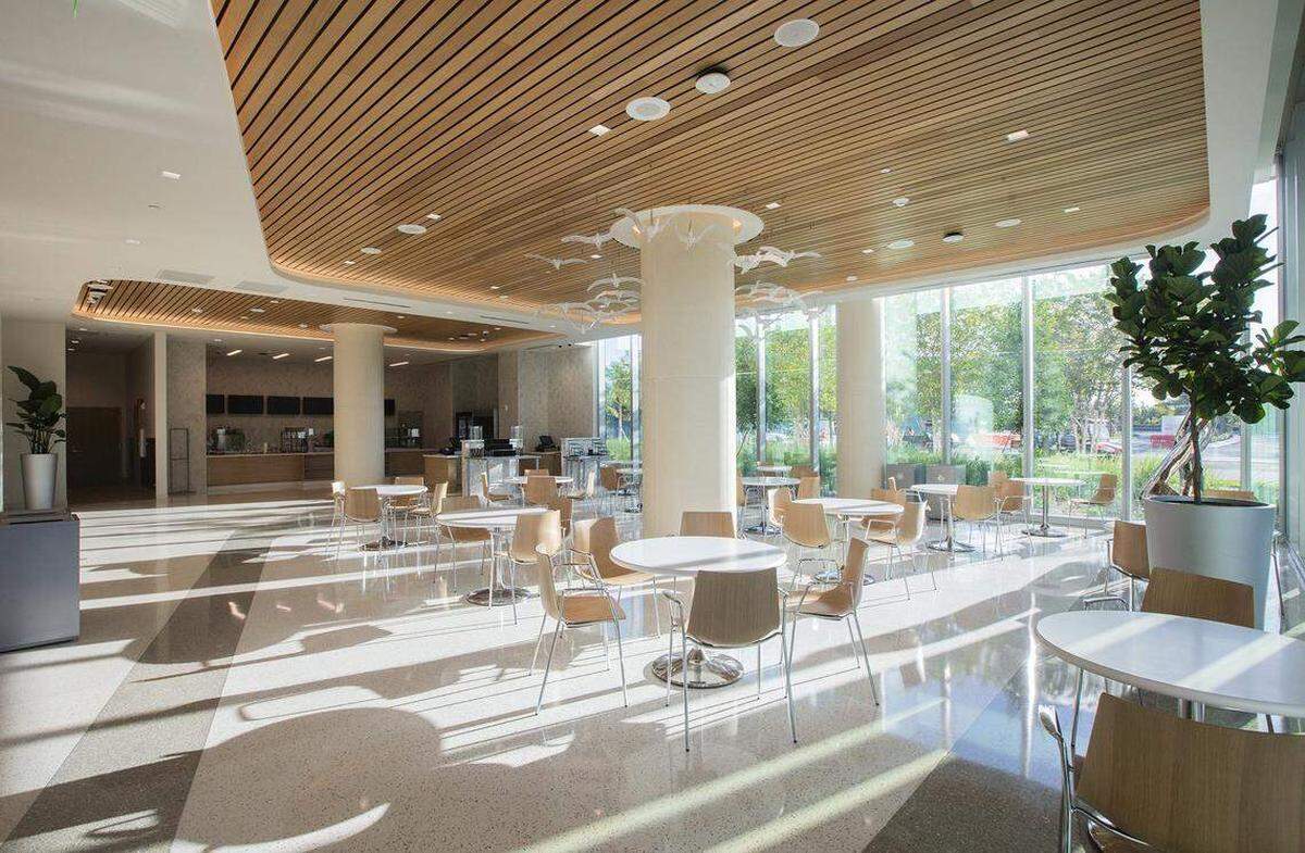 El comedor de UHealth SoLé Mia.