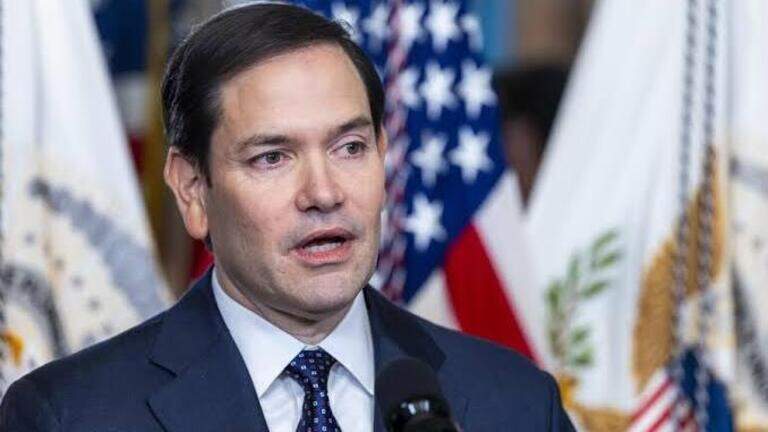 Marco Rubio defiende el veto de Trump a medios: “No vamos a cerrar CNN”