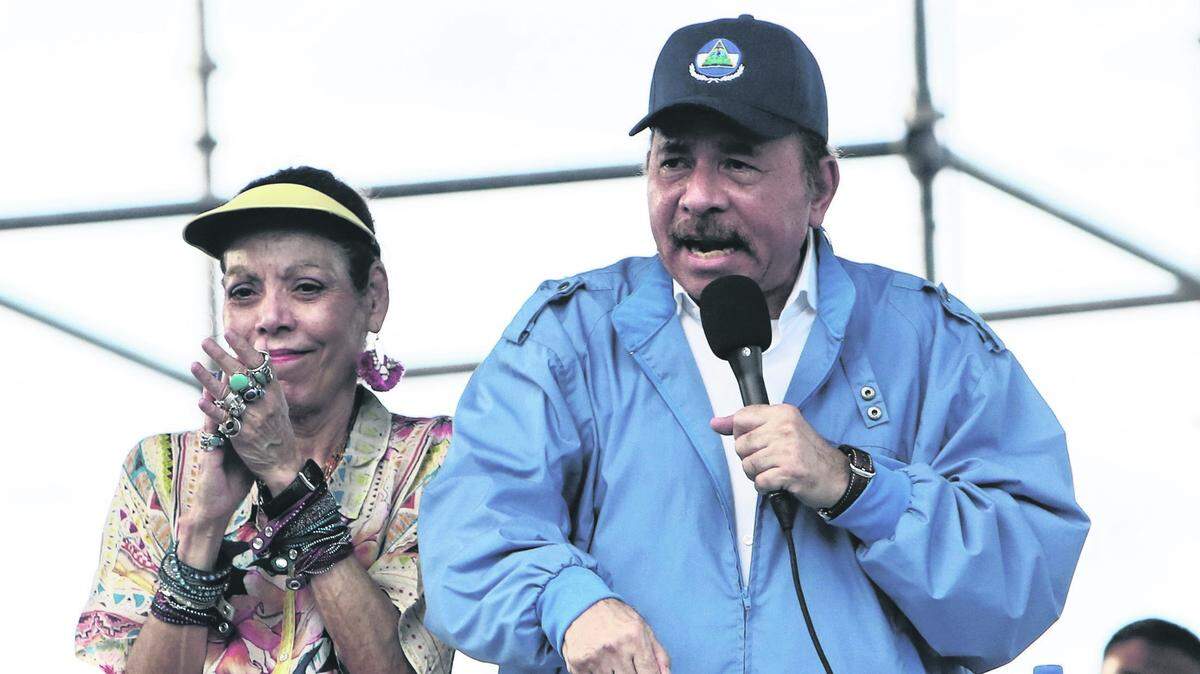 Foto de archivo. El presidente de Nicaragua, Daniel Ortega, y su esposa, Rosario Murillo.